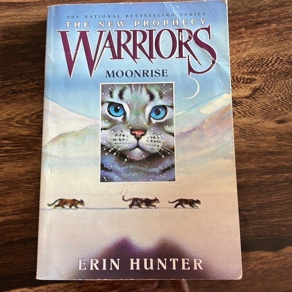 WARRIORS THE NEW PROPHECY SET OF 6 BOOKS BY ERIN HUNTER - Picture 3 of 7